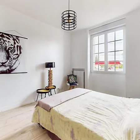 4 Bedroom Gorgeous In * Jarnac