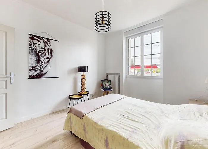 4 Bedroom Gorgeous In * Jarnac